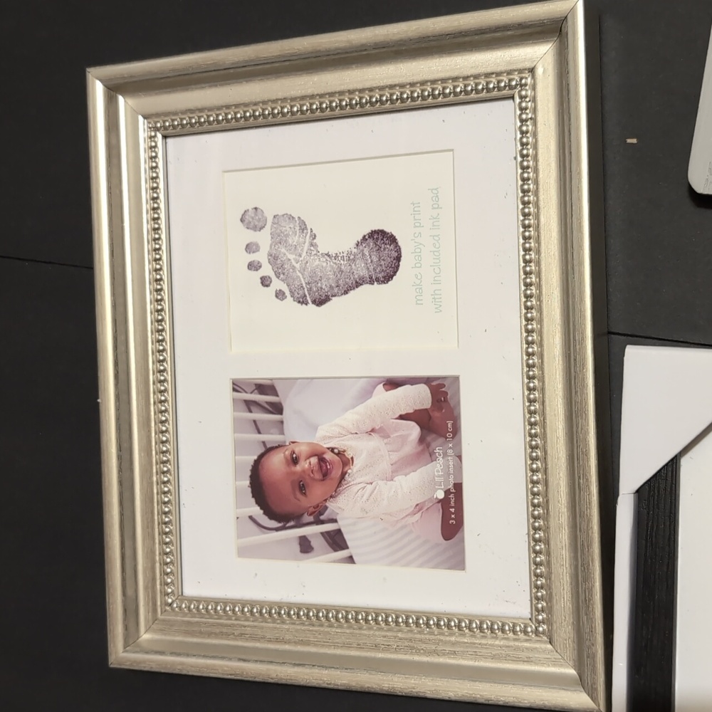 Assorted Picture Frames - Picture 5 of 10